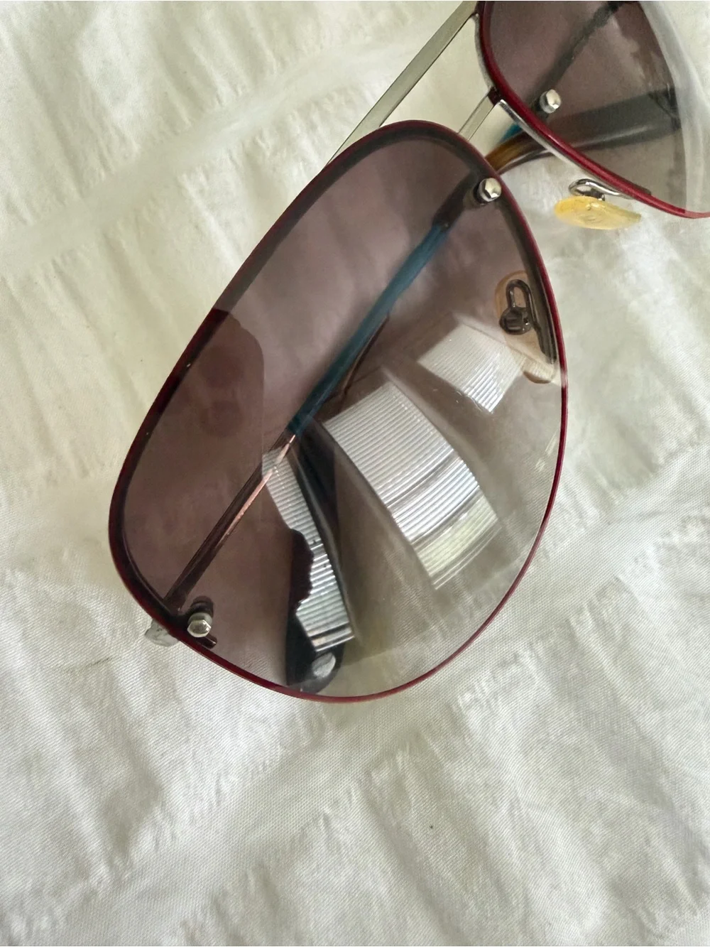 Marc Jacob Aviator Sunglasses in Red Frame Gradient Lenses
